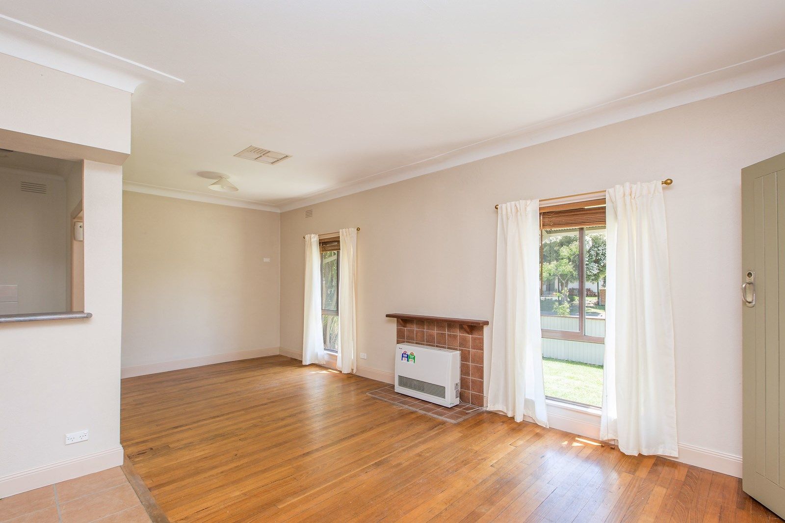 338 Charles Street, South Albury NSW 2640, Image 2