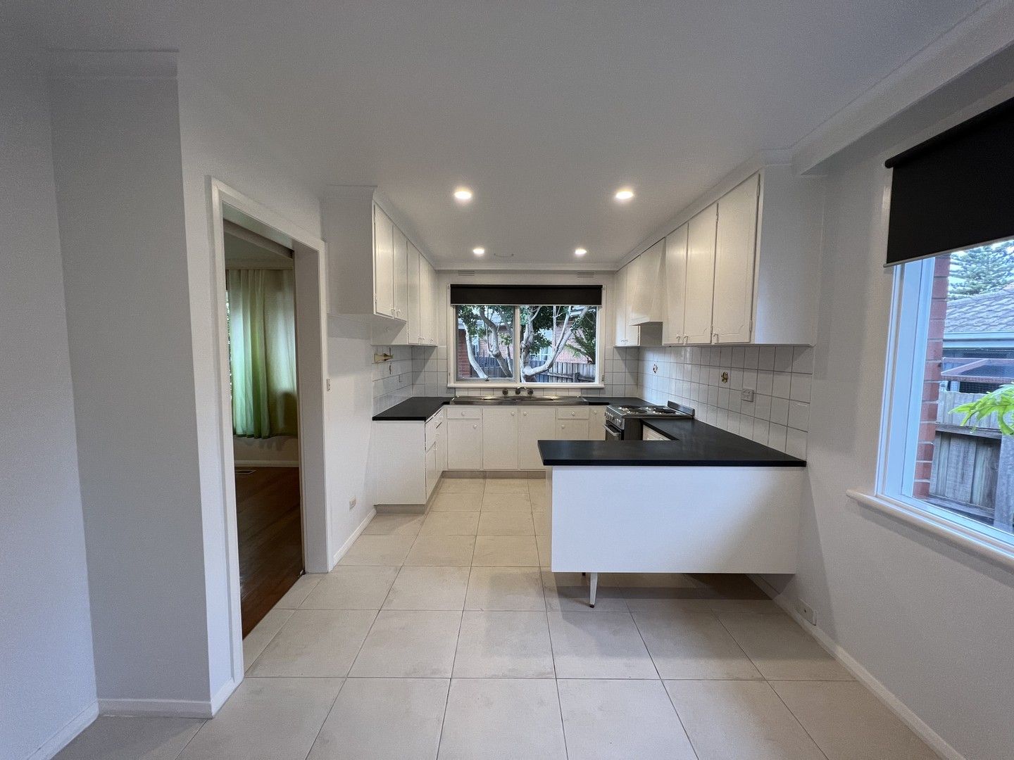 3 bedrooms Apartment / Unit / Flat in 11/150 Grange Road GLEN HUNTLY VIC, 3163