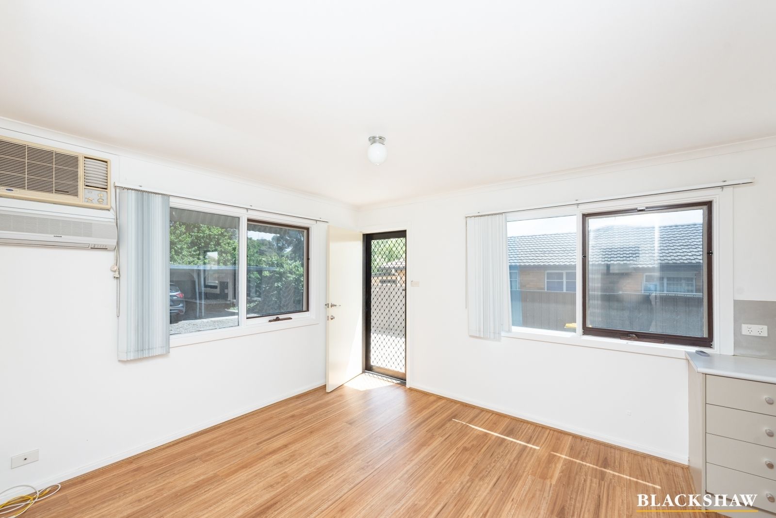 2 bedrooms Apartment / Unit / Flat in 4/75 Tharwa Road QUEANBEYAN NSW, 2620