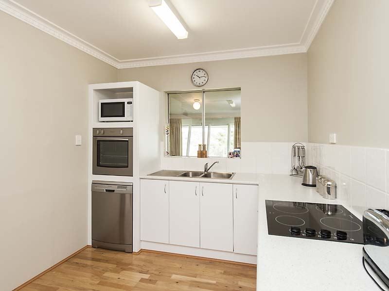 1 Bouvard Place, Preston Beach WA 6215, Image 2