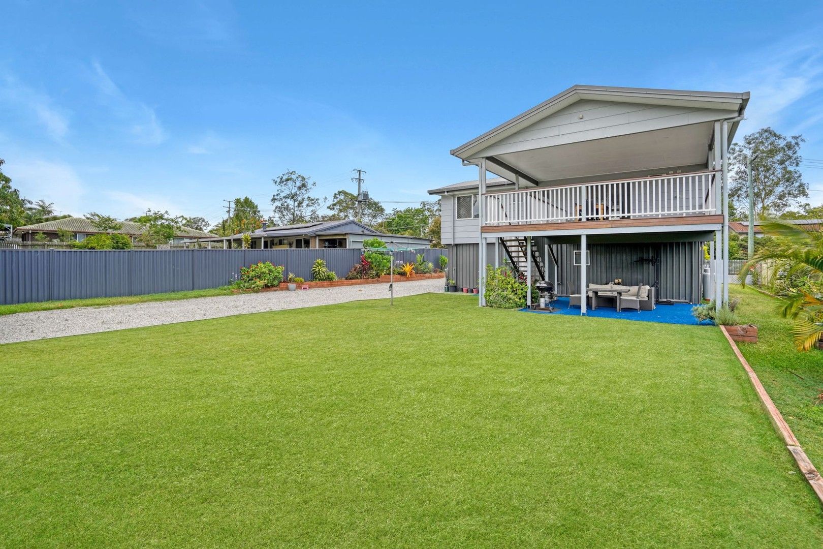 3 bedrooms House in 27 Lowana Street CAMIRA QLD, 4300