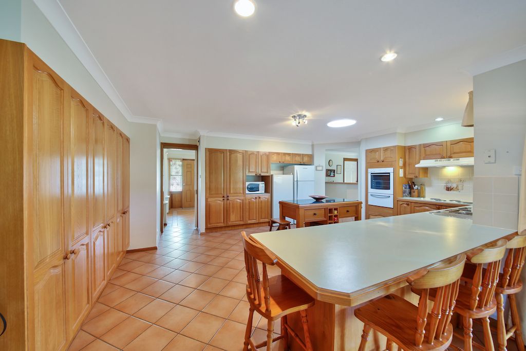 9 Casuarina Close, The Oaks NSW 2570, Image 2