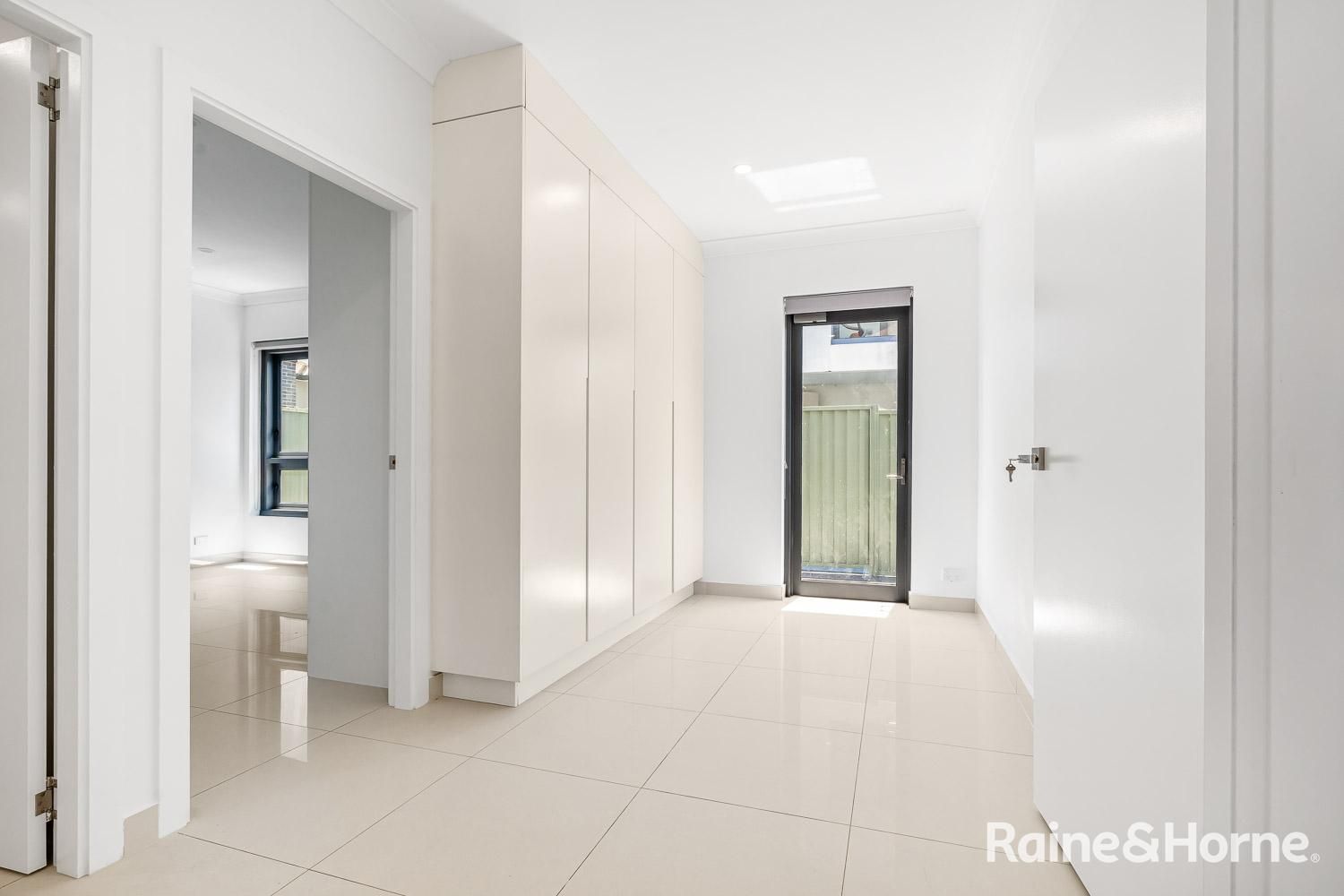 2 bedrooms House in 1/25 Basil BEXLEY NSW, 2207