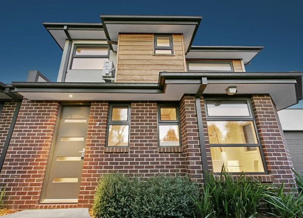 2/13 Sylvester Street, Oak Park VIC 3046