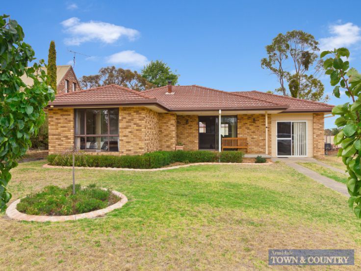 32 Dumaresq Street, Uralla NSW 2358, Image 0