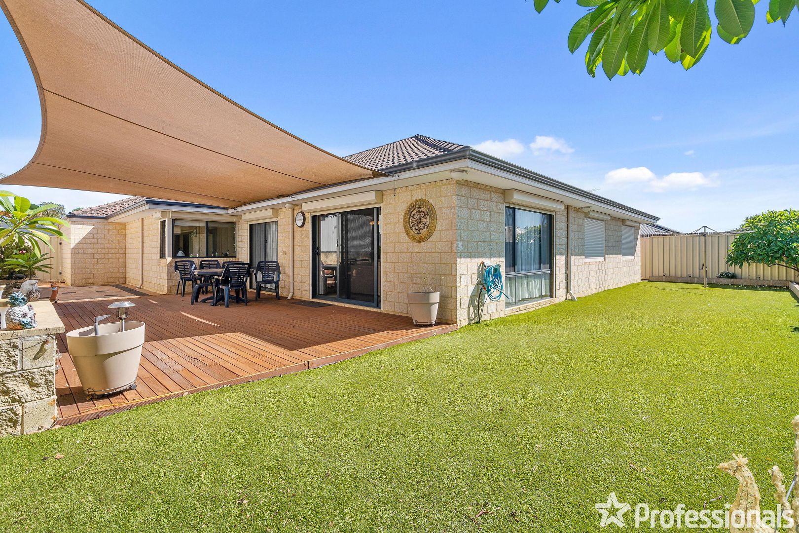 9 Camellia Loop, Forrestfield WA 6058, Image 1