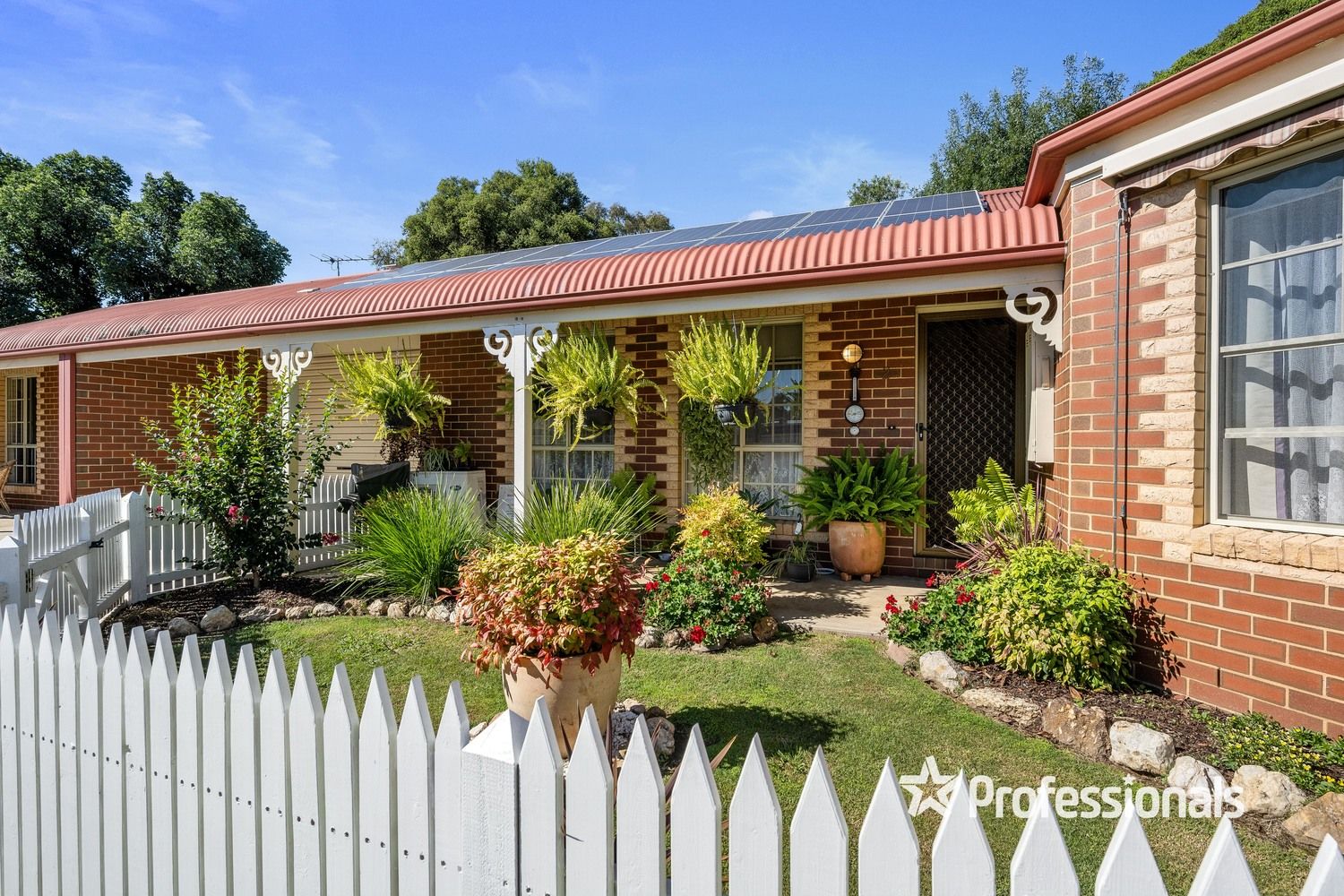 2/20 Nickless Street, Chiltern VIC 3683, Image 0