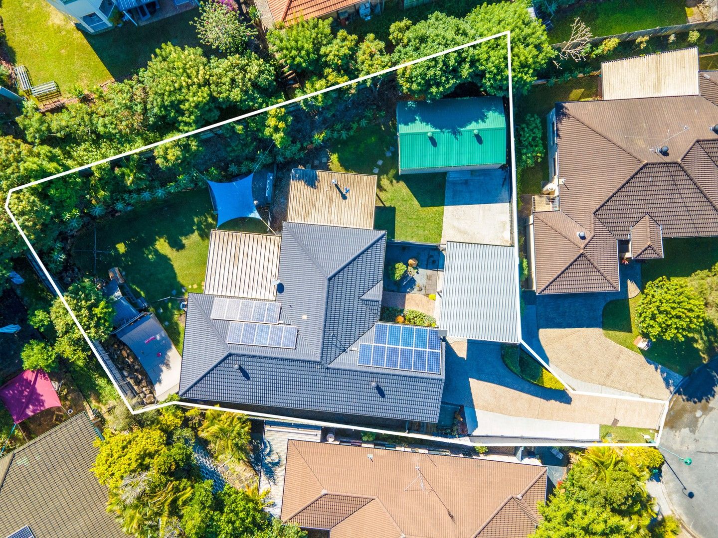 4 bedrooms House in 13 Euodia Close BURLEIGH HEADS QLD, 4220