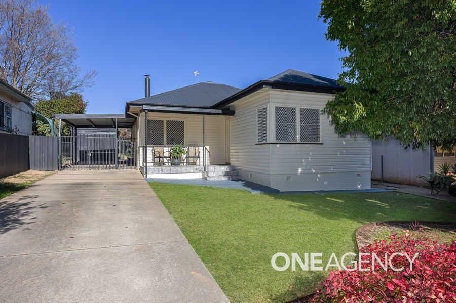 4 bedrooms House in 136 FERNLEIGH ROAD MOUNT AUSTIN NSW, 2650