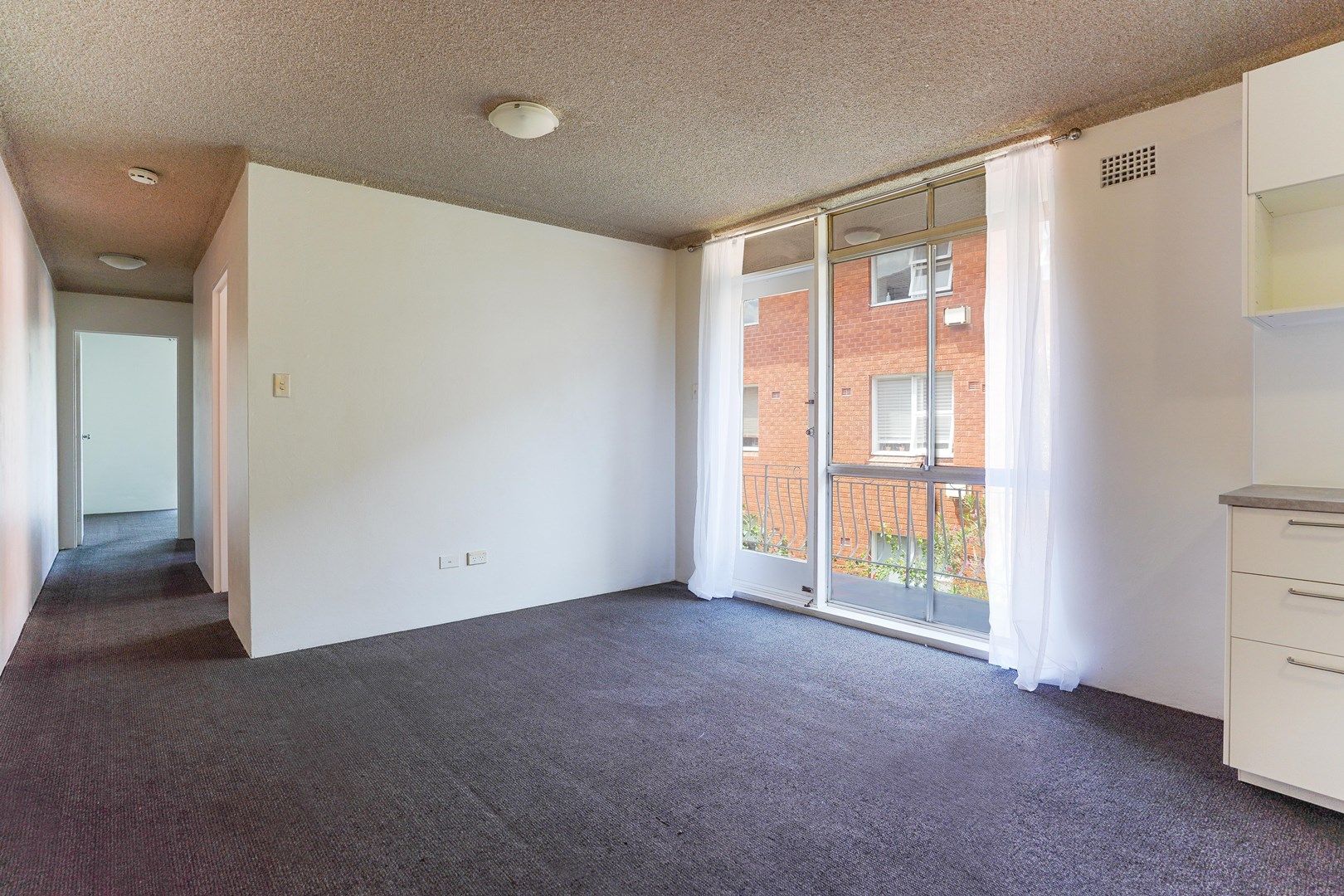 2 bedrooms Apartment / Unit / Flat in 10/45 Dee Why Parade DEE WHY NSW, 2099