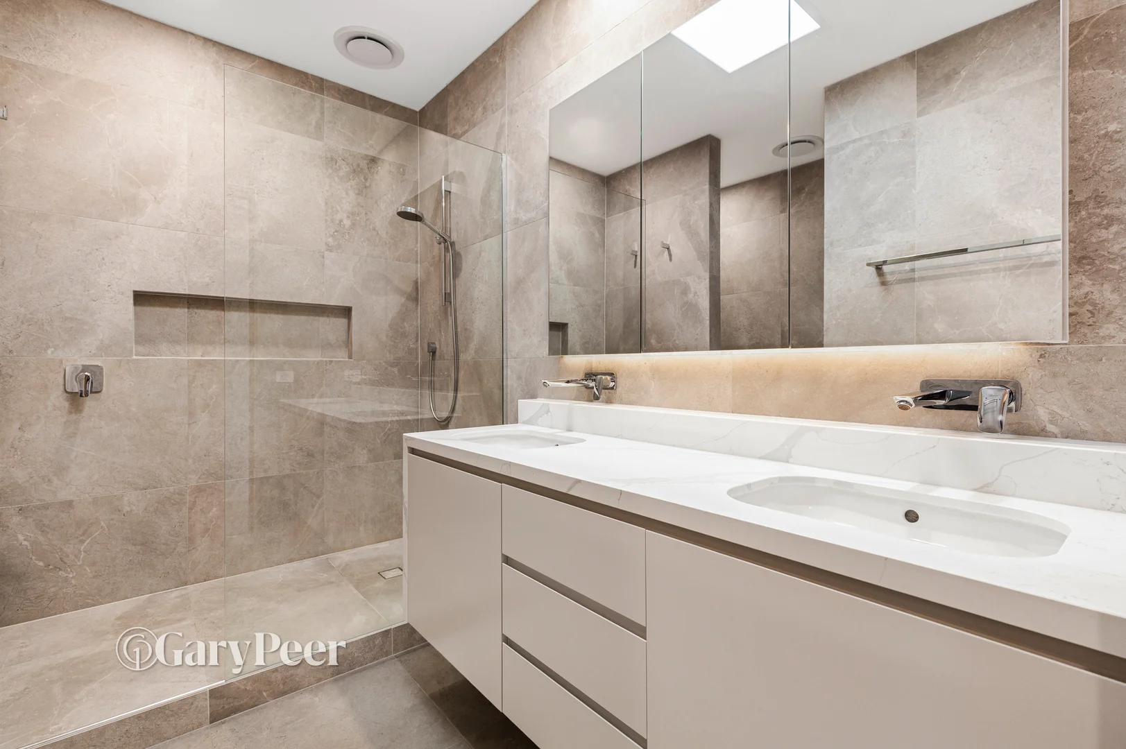 Additional image 13 of 2/12 St Aubins Avenue, Caulfield North VIC 3161