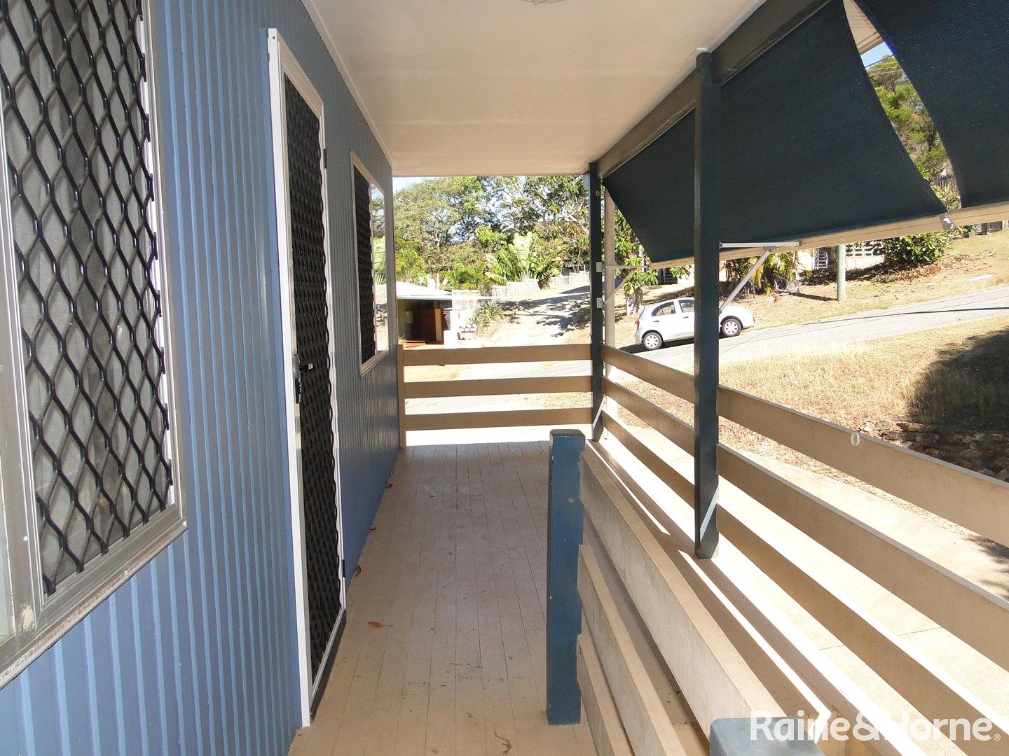 2 bedrooms House in 1/21 Walters Avenue WEST GLADSTONE QLD, 4680
