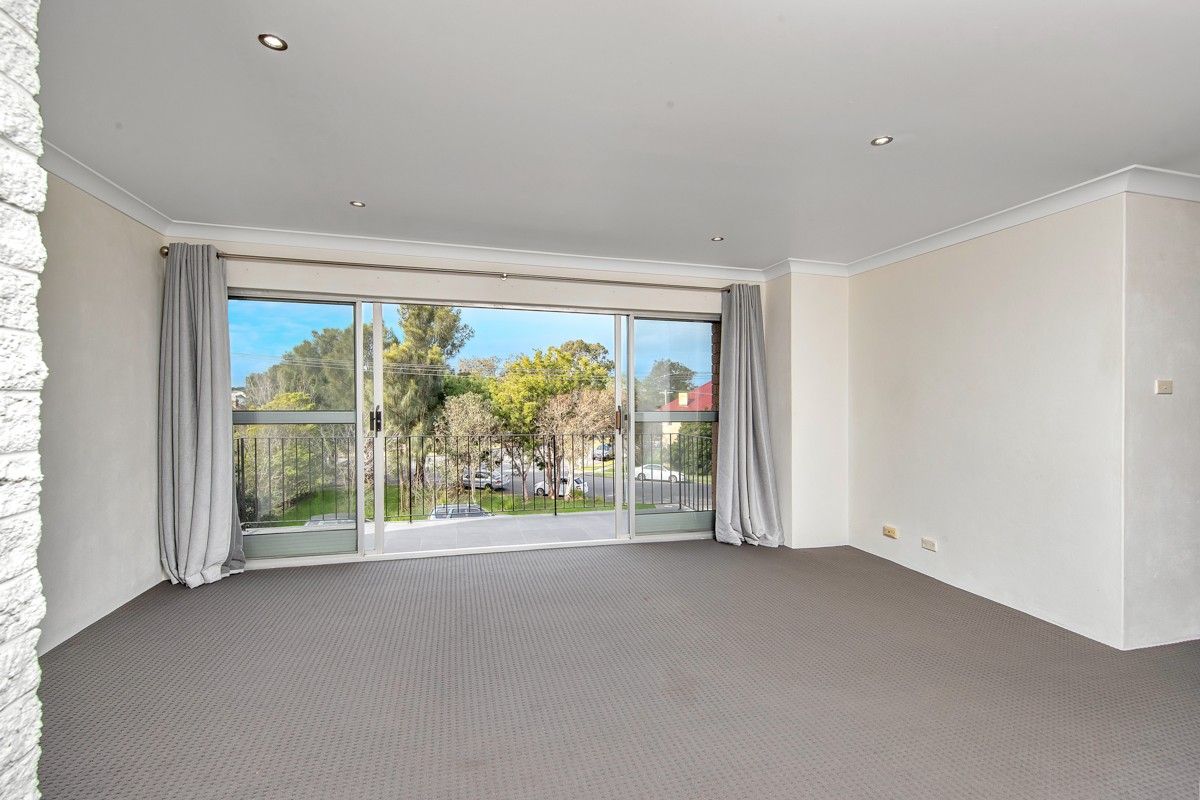 4/10 Teramby Road, Hamilton NSW 2303, Image 2