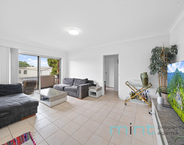 13/4 Mooney Street, Strathfield South NSW 2136