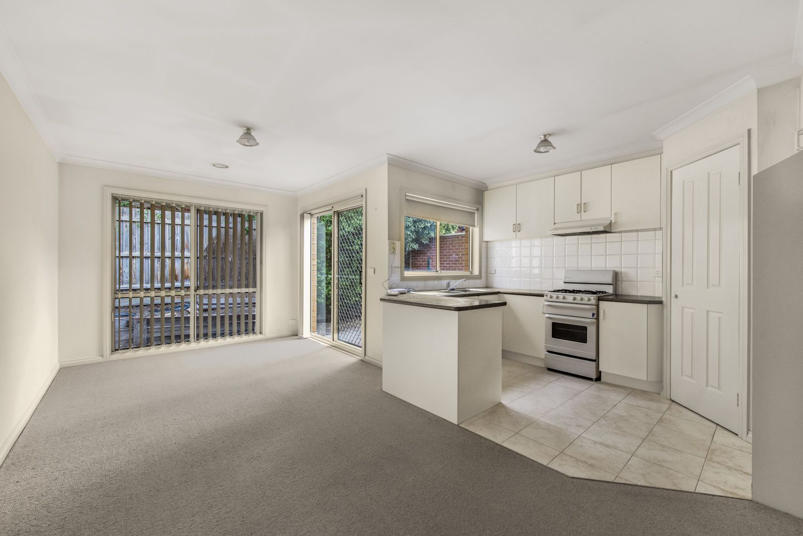 2/47 Tulip Crescent, Boronia VIC 3155, Image 1