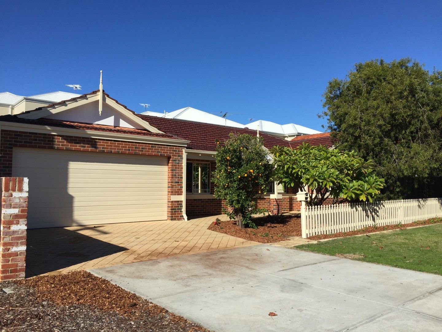 4 bedrooms House in 12 Decima Street INNALOO WA, 6018