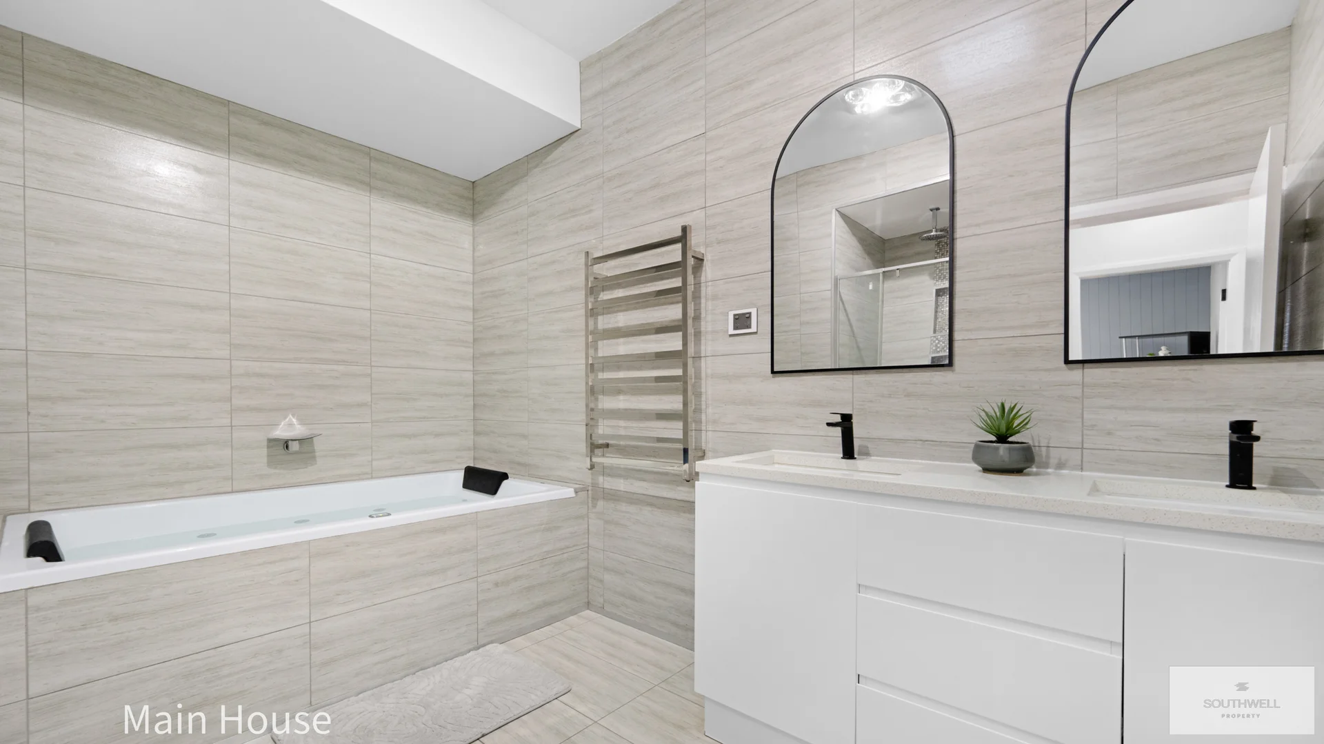 Additional image 11 of 166 Denison Street, Tamworth NSW 2340