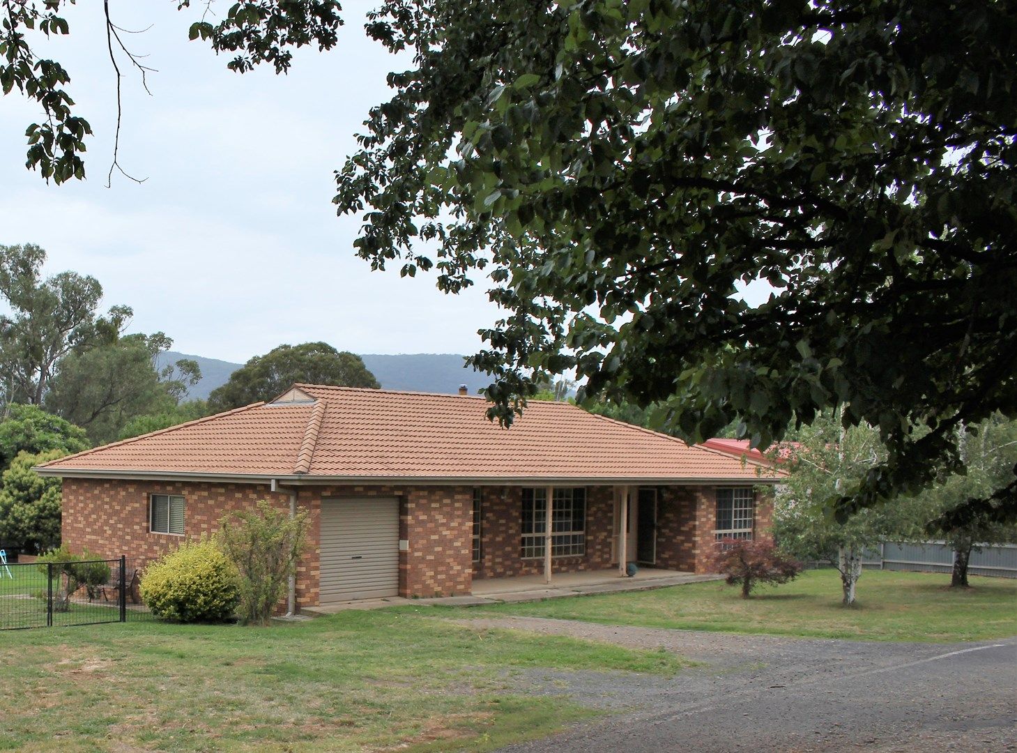 124-126 Albury Street, Tumbarumba NSW 2653, Image 1