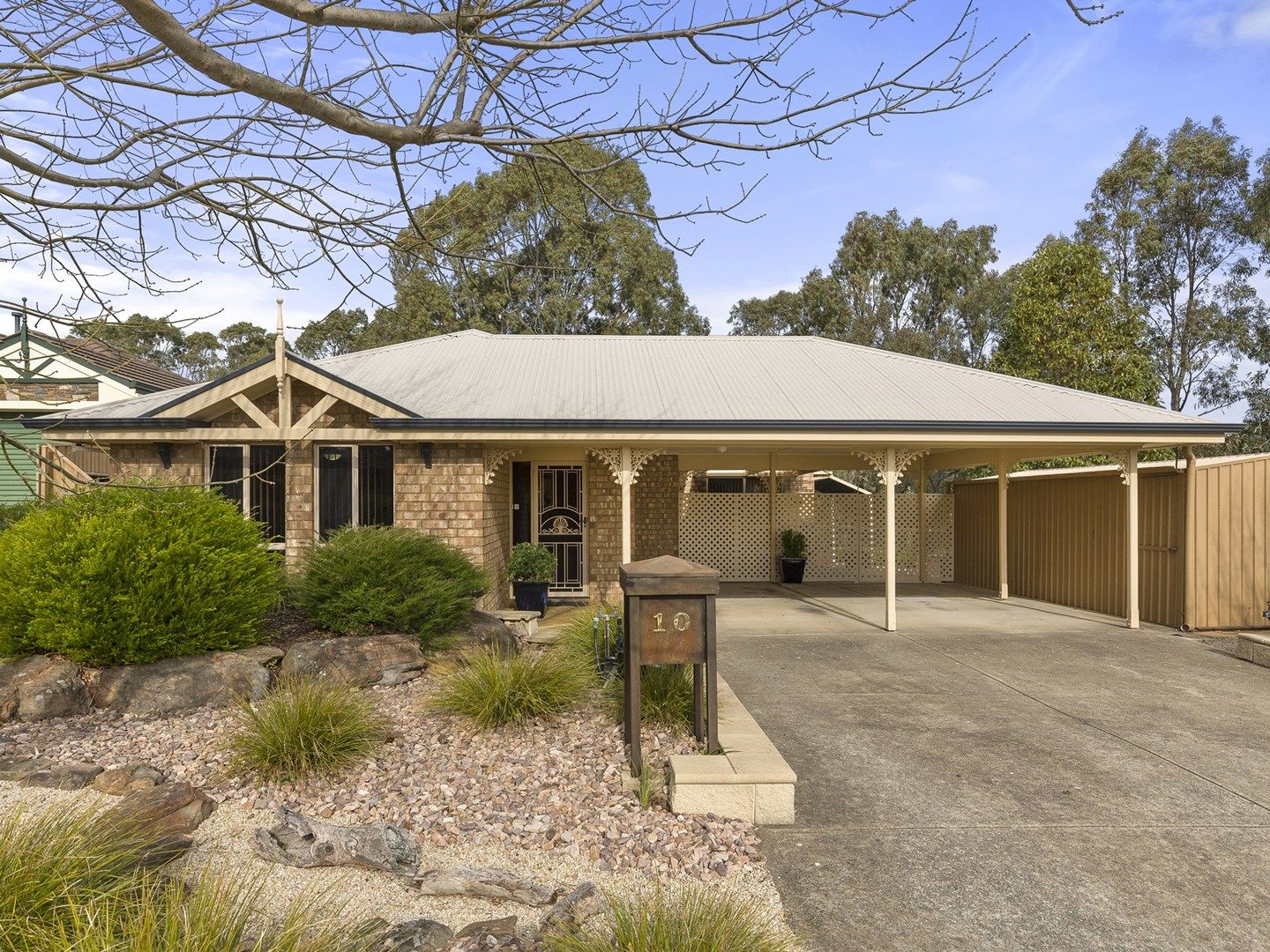 10 Middlebrook Court Woodcrof Property History Address Research