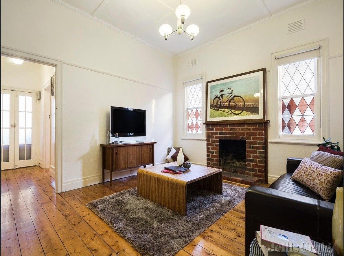 2 bedrooms House in 11 Monash Avenue THORNBURY VIC, 3071