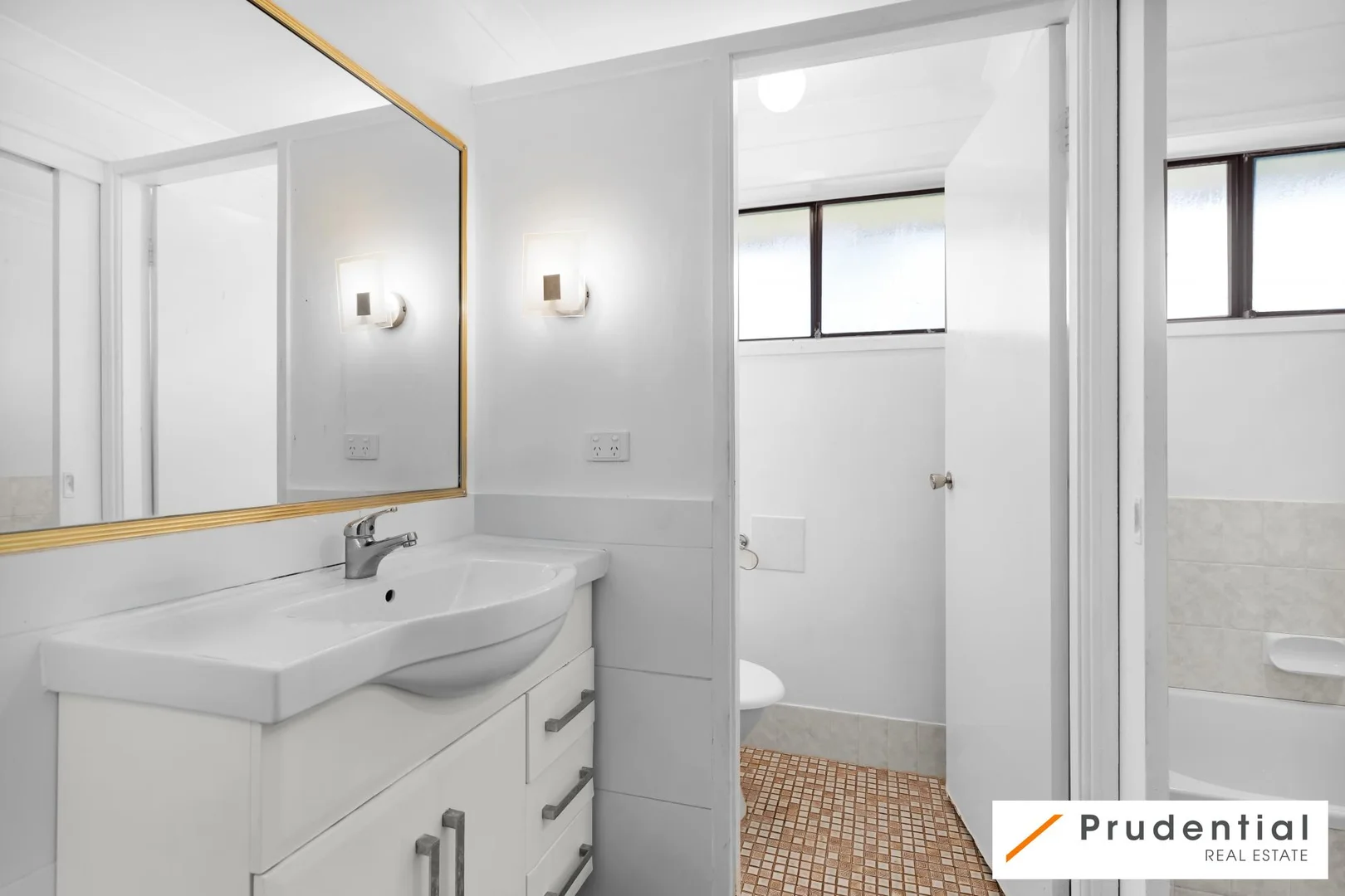 Additional image 6 of 141 Harrow Rd, Glenfield NSW 2167