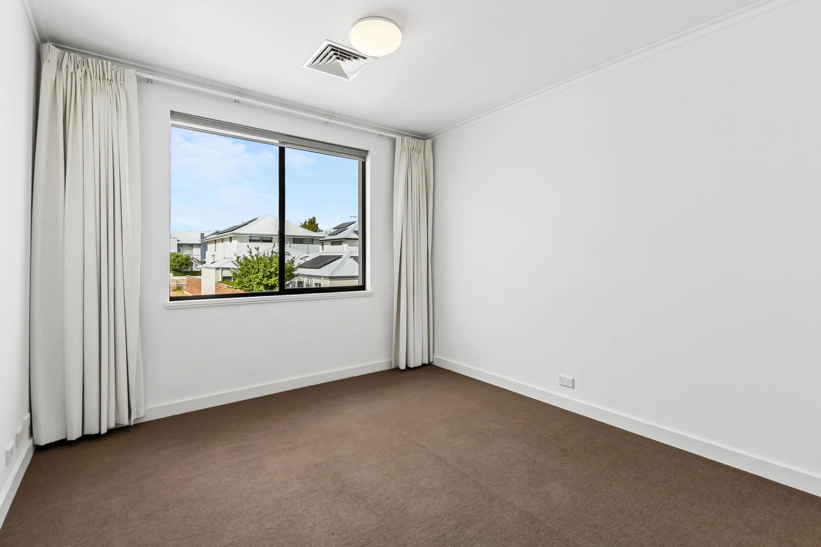 Additional image 3 of 8 Lupin Hill Grove, Nedlands WA 6009