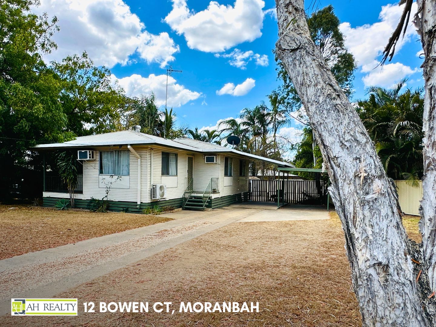 3 bedrooms House in 12 Bowen Court MORANBAH QLD, 4744
