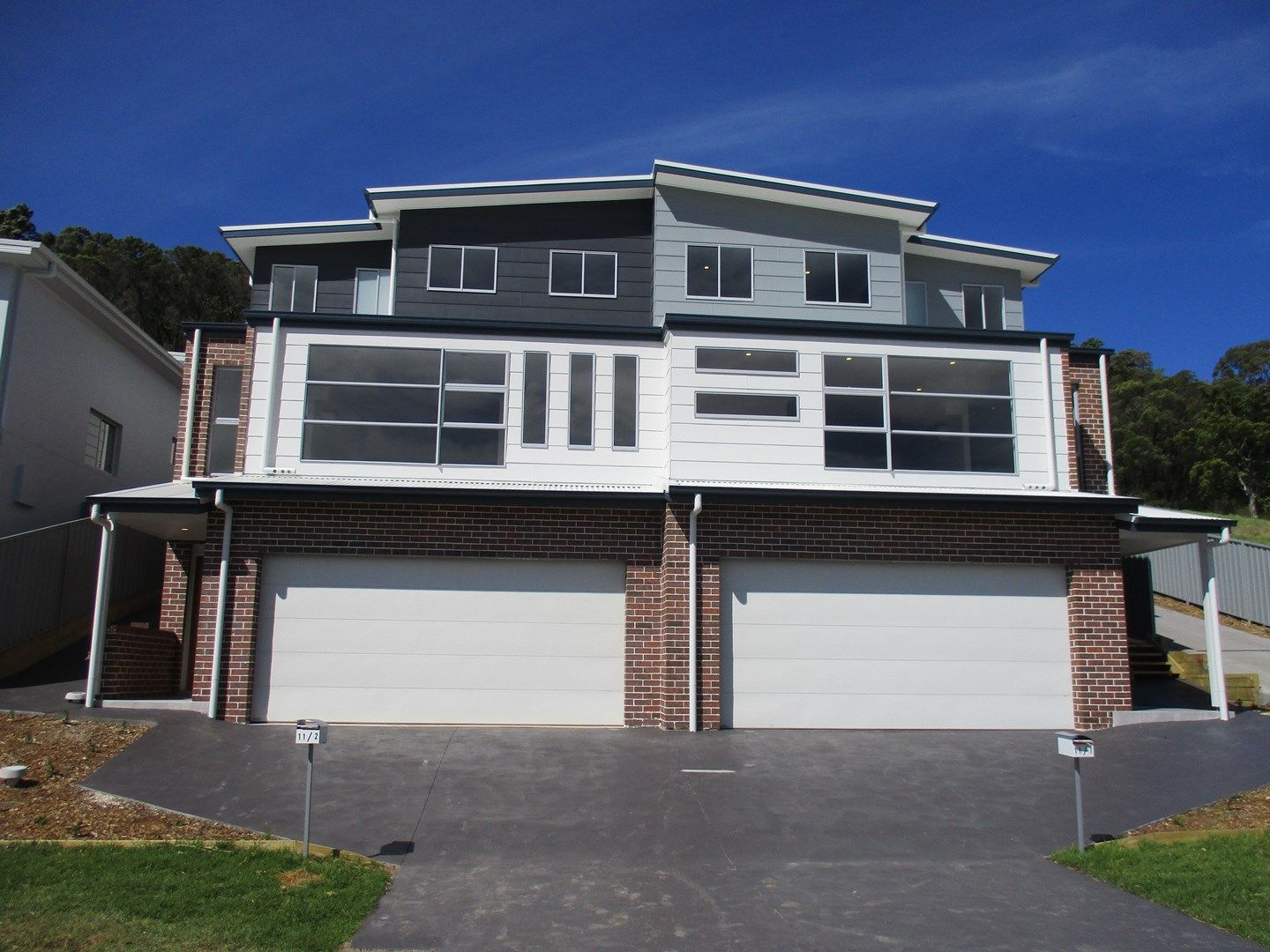 2/11 Valley View Crescent, Albion Park NSW 2527, Image 0