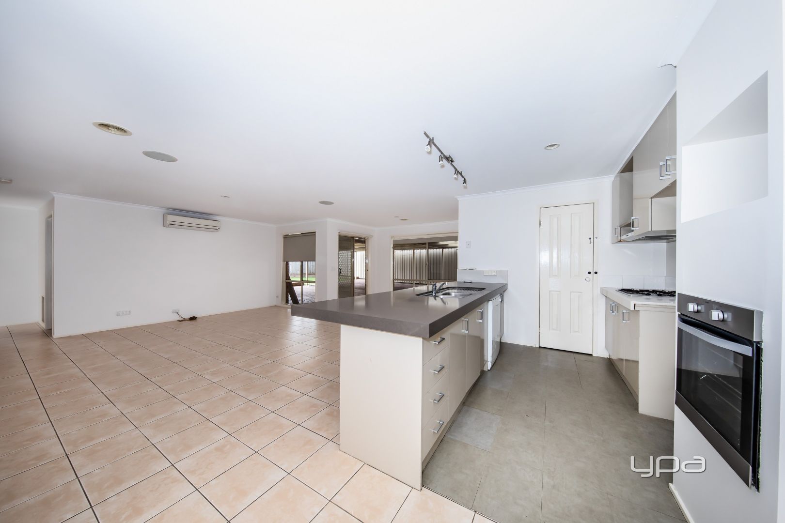 35 Nicholson Terrace, Taylors Hill VIC 3037 House For Rent Domain