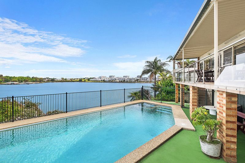 4 bedrooms House in 102 Champion Road TENNYSON POINT NSW, 2111