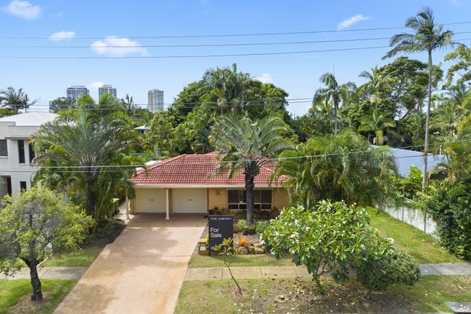 Picture of 15 Ashgrove Avenue, RUNAWAY BAY QLD 4216