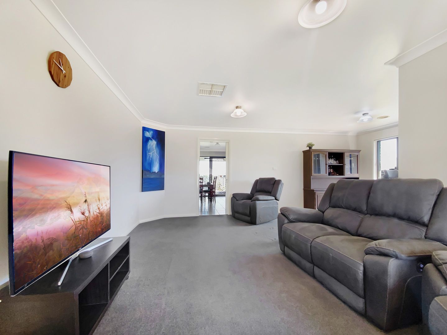 11 Protea Place, Forest Hill NSW 2651, Image 2