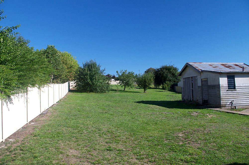 27 Queen Street, Bombala NSW 2632, Image 2