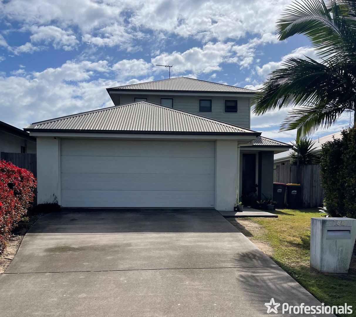 162 Whitehaven Drive, Blacks Beach QLD 4740