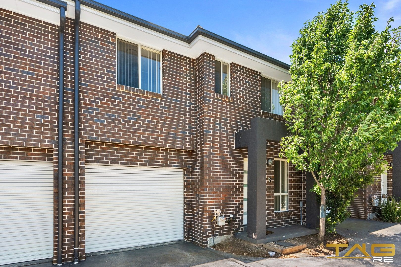 4 bedrooms Townhouse in 2/168 Glossop Street, ST MARYS NSW, 2760