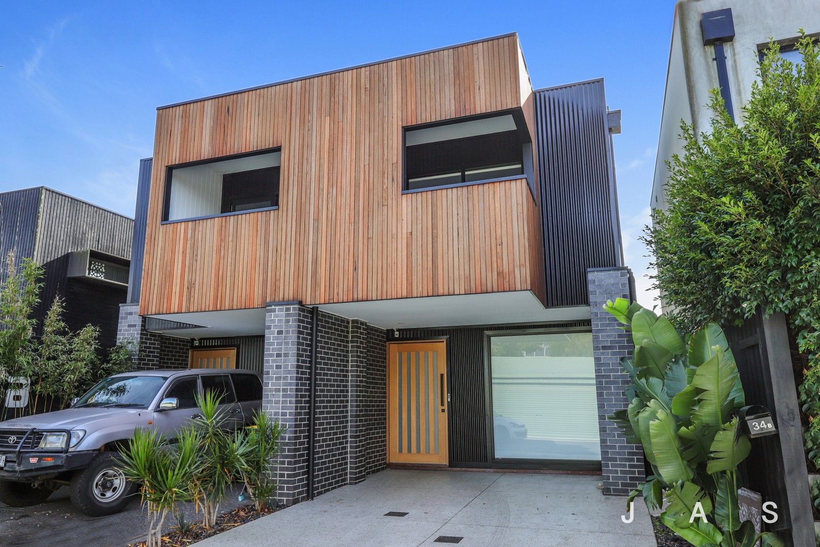 3 bedrooms Townhouse in 34b Lily Street SEDDON VIC, 3011