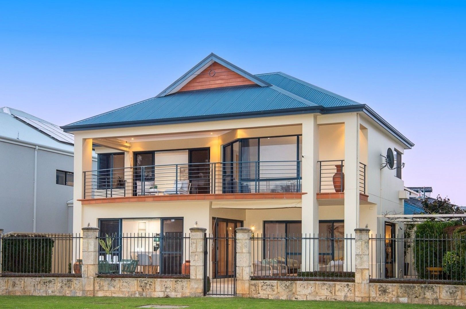 4 bedrooms House in 5 Sopwith Elbow MAYLANDS WA, 6051