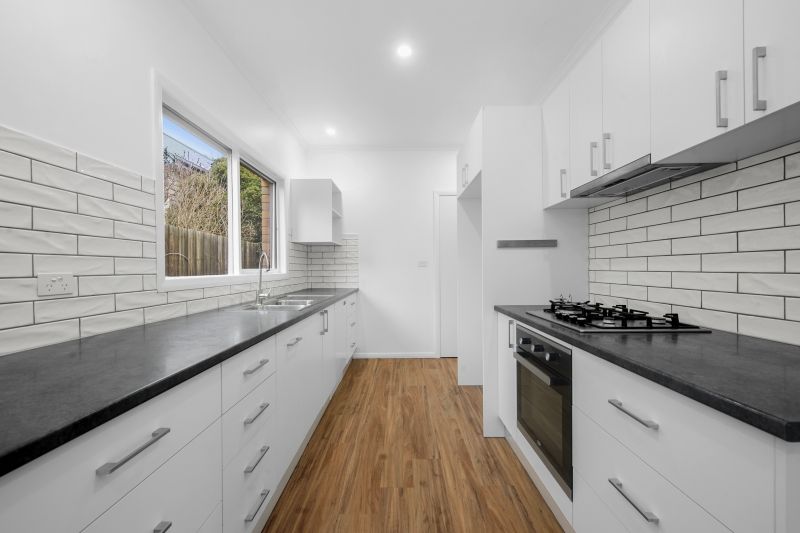 1/8 Peake Street, Golden Point VIC 3350 - House For Rent - $380 | Domain