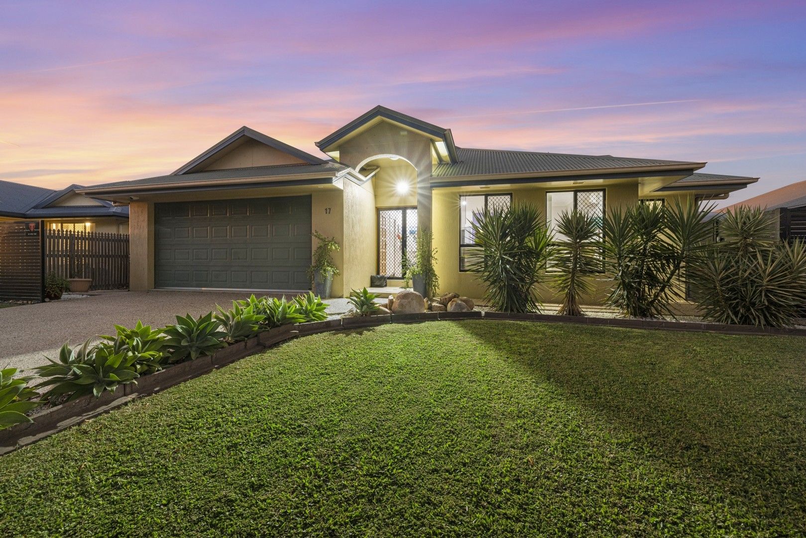 17 BELLINGHAM CRESCENT, Kirwan QLD 4817, Image 0