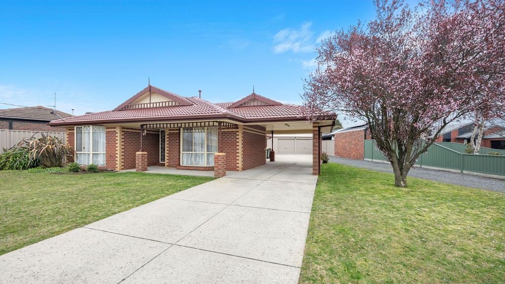 9 Panorama Drive, VIC 3356 Domain
