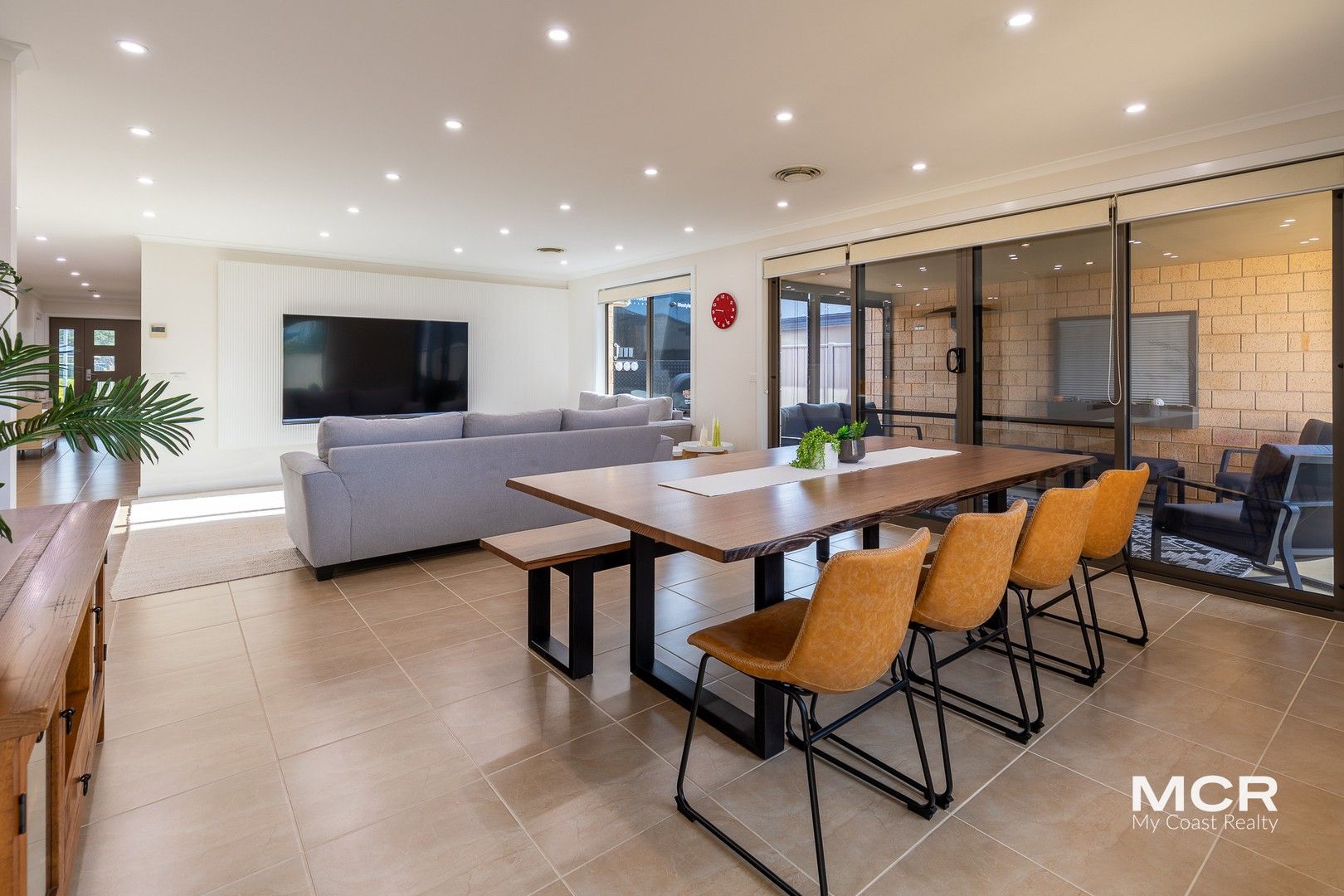 5 bedrooms House in 24 Leila Avenue SPREYTON TAS, 7310