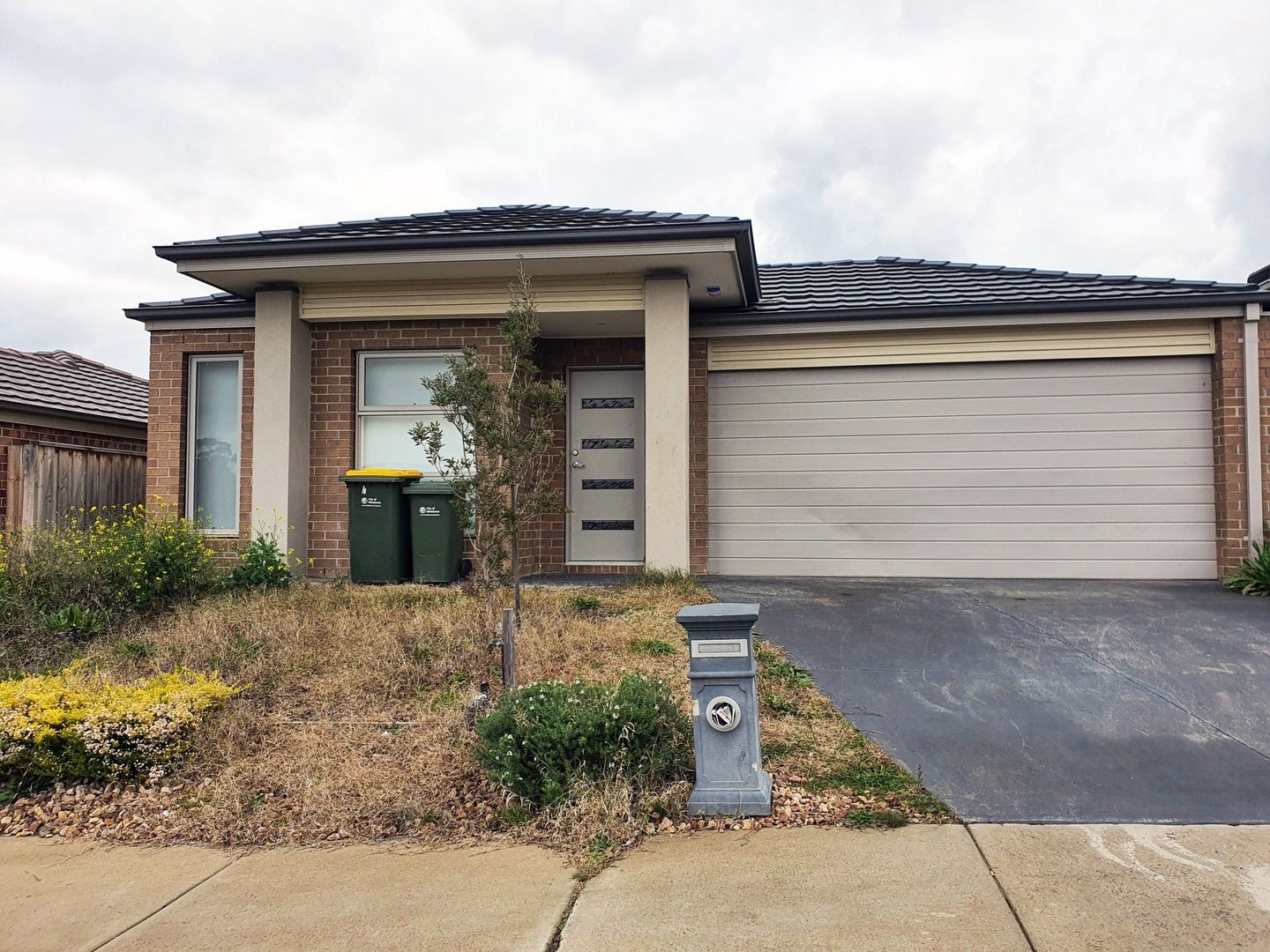4 bedrooms House in 16 Scotchmer Crescent MERNDA VIC, 3754