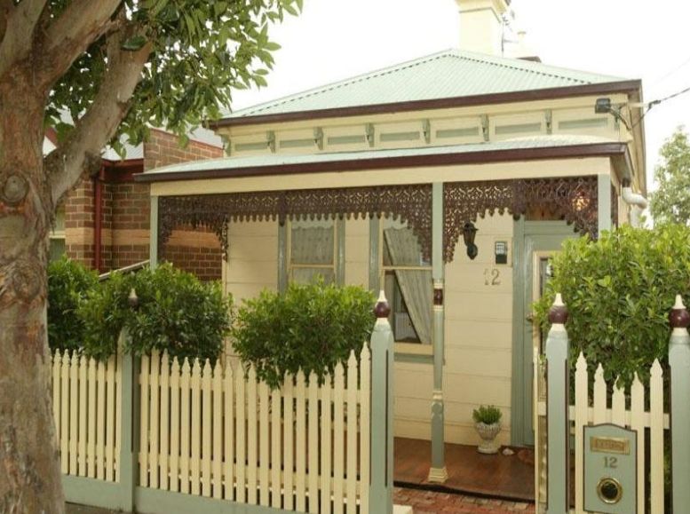 2 bedrooms House in 12 Ovens Street MOONEE PONDS VIC, 3039