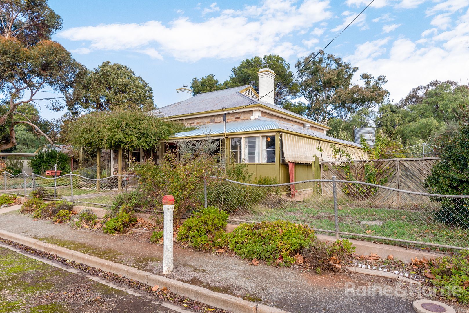 22 Upper Thames Street, Burra SA 5417, Image 2