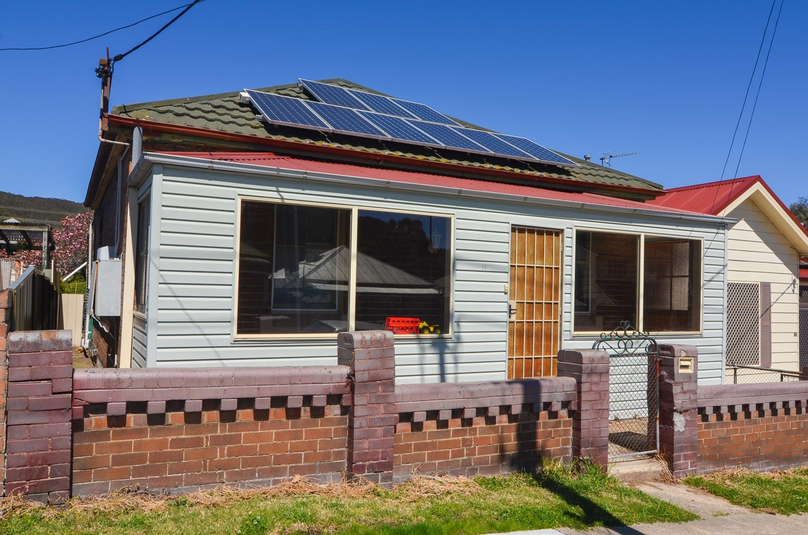 3 bedrooms House in 17 Chifley Road LITHGOW NSW, 2790