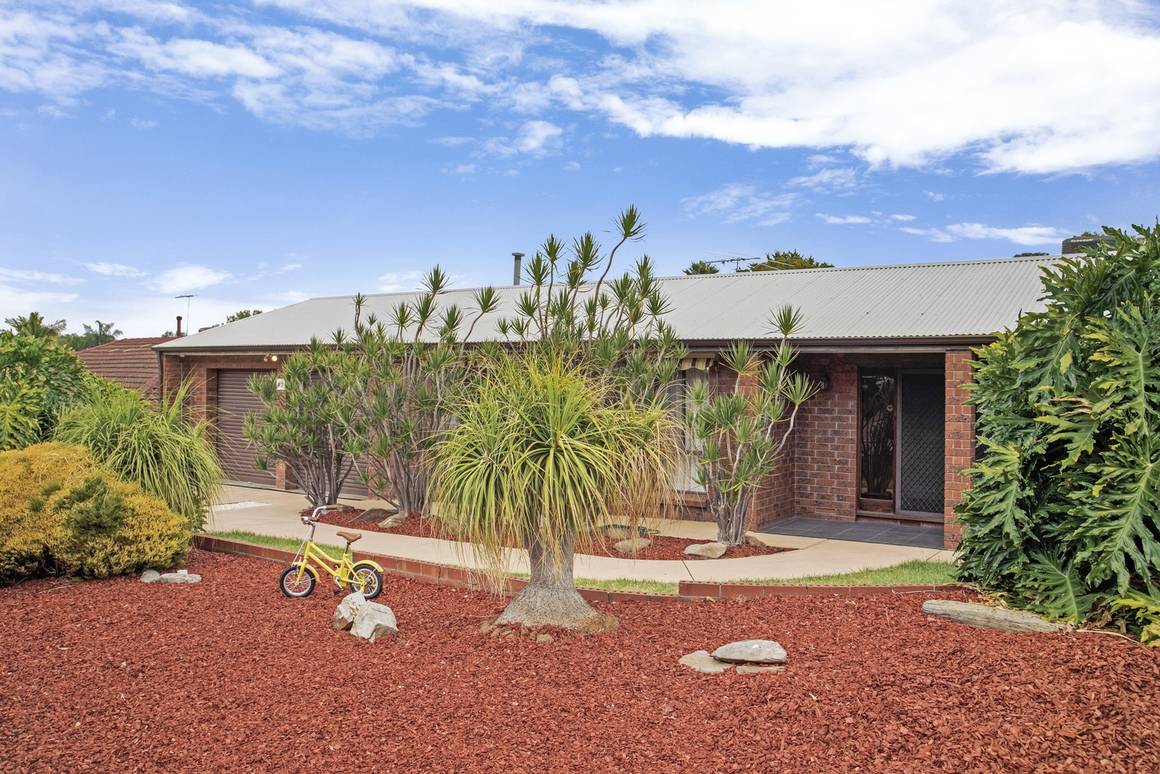 Picture of 42 Bungarra Street, HILLBANK SA 5112