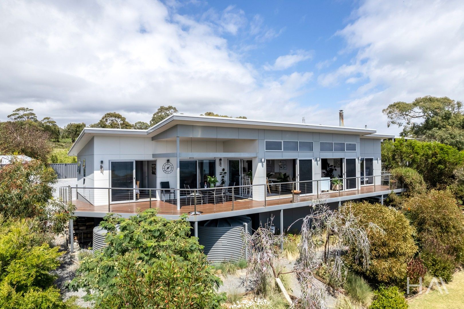4 bedrooms House in 104 Top Road West GREENS BEACH TAS, 7270