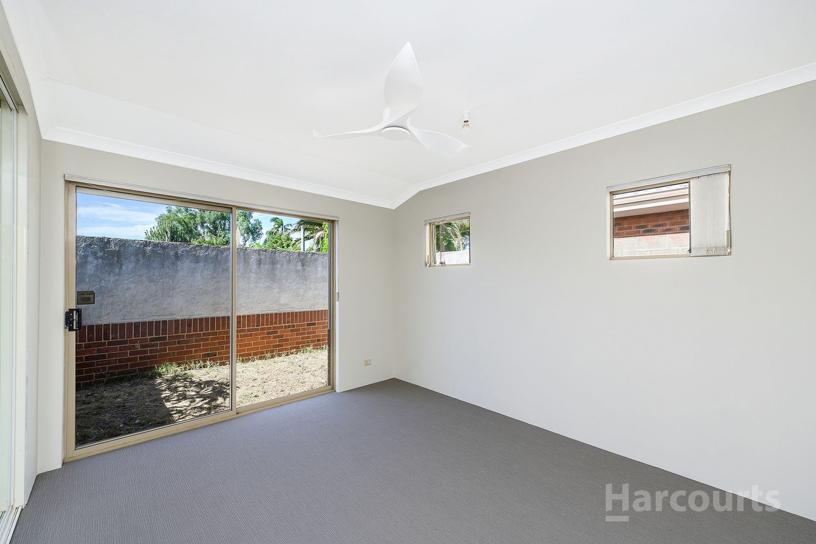 38 Elliot Road, Hocking WA 6065, Image 2