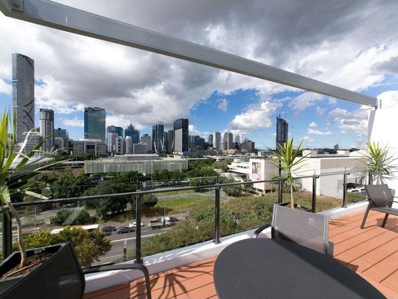 404 25 Hope Street South Brisbane Qld 4101 Apartment For Rent 500 Domain