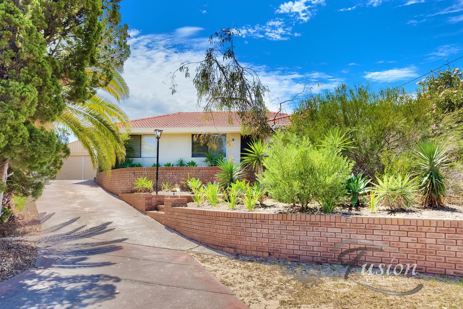 3 bedrooms House in 6 Mitchell Place PADBURY WA, 6025